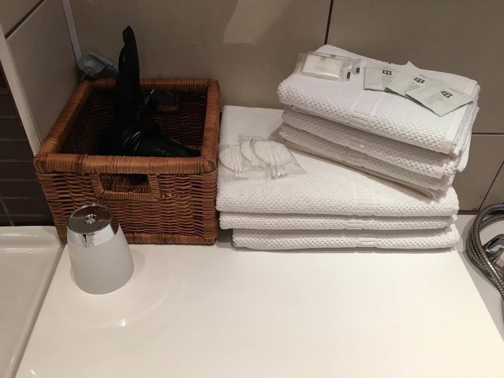 Leo Apartment Μπρατισλάβα Εξωτερικό φωτογραφία
