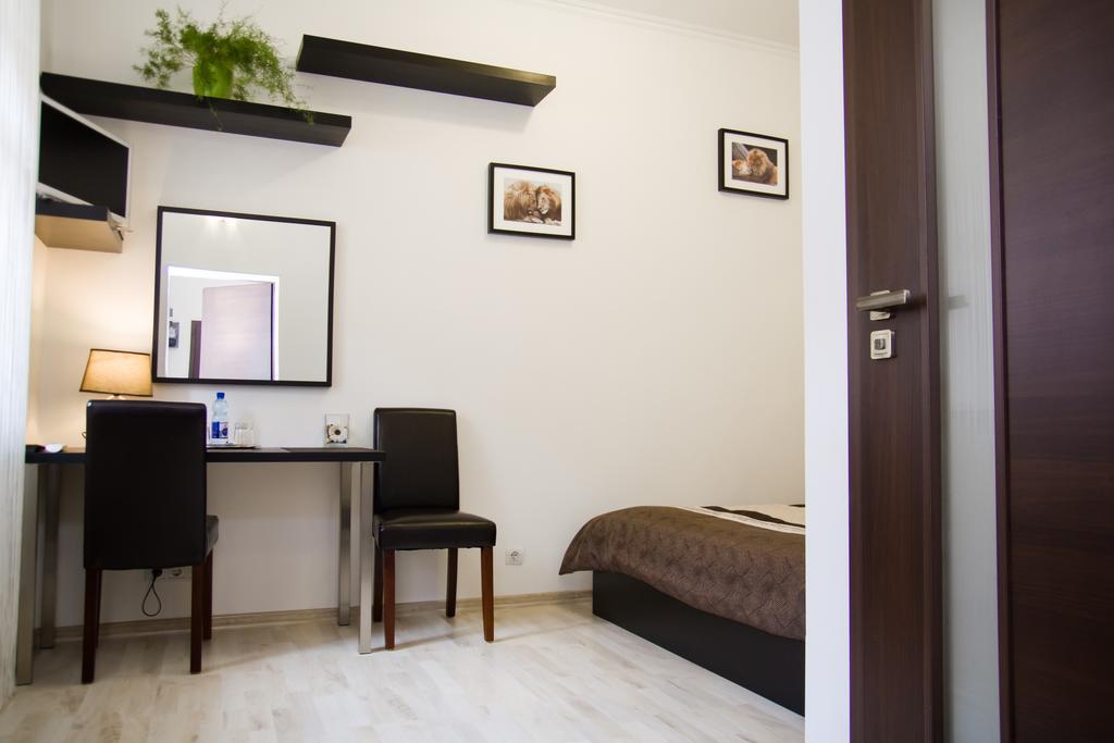 Leo Apartment Μπρατισλάβα Εξωτερικό φωτογραφία