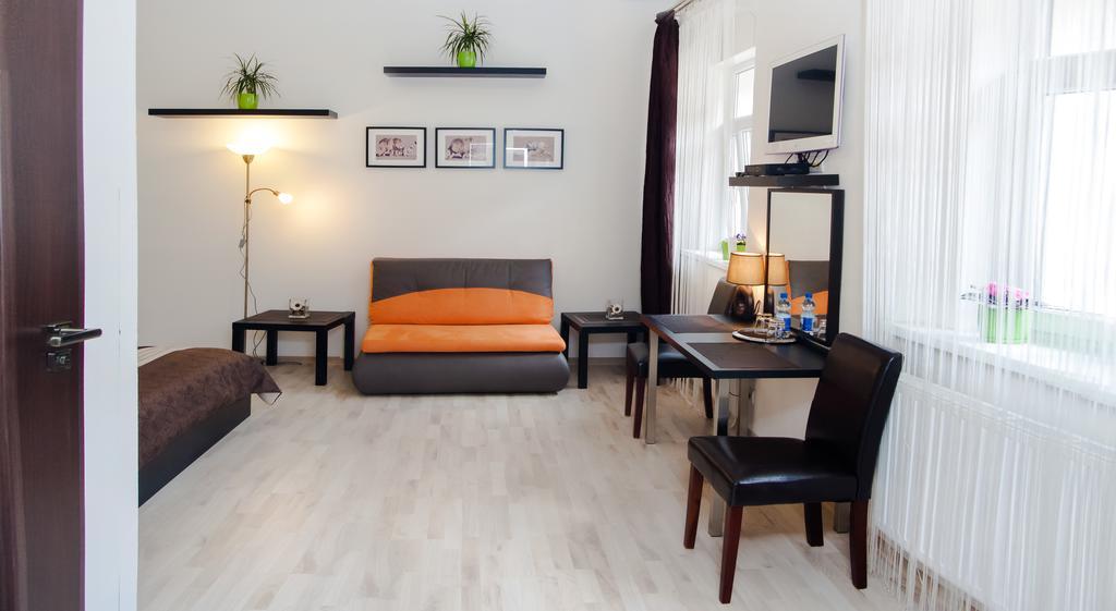 Leo Apartment Μπρατισλάβα Εξωτερικό φωτογραφία