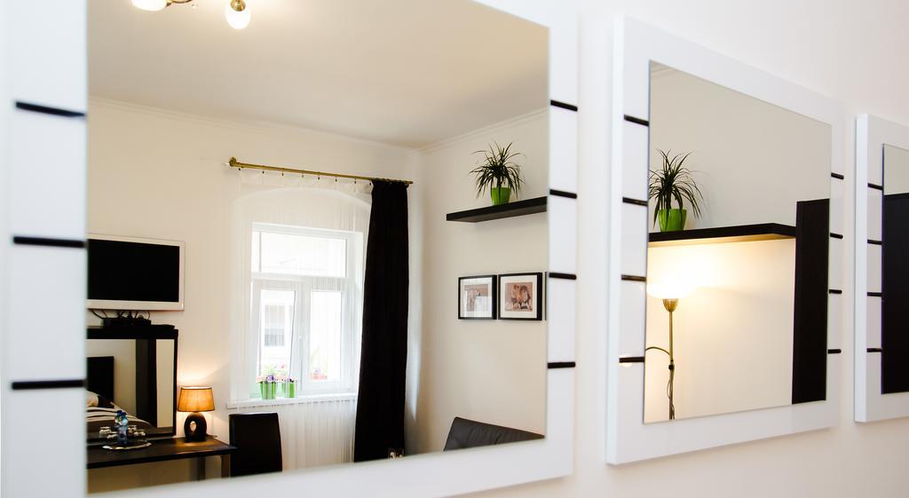 Leo Apartment Μπρατισλάβα Εξωτερικό φωτογραφία