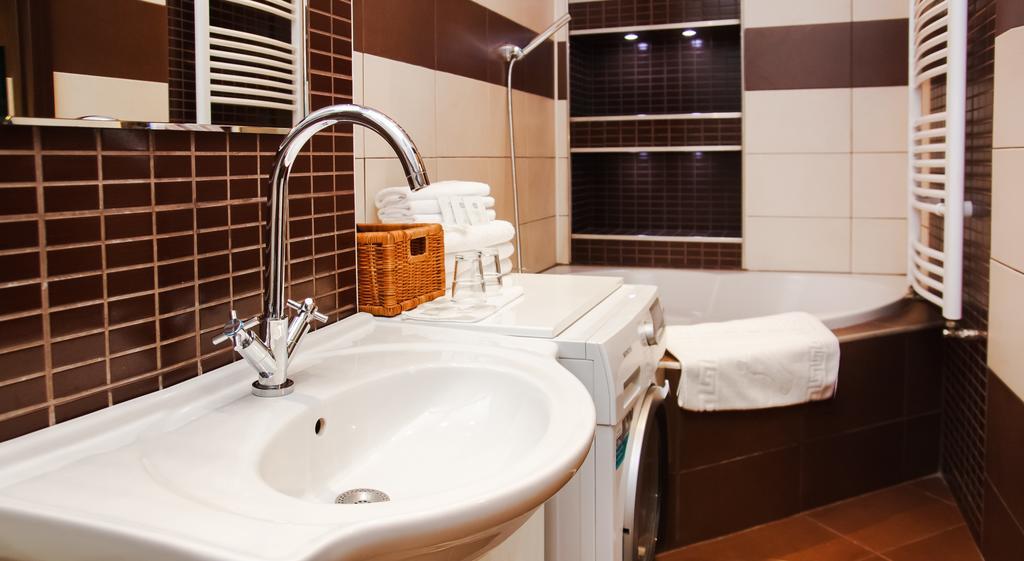 Leo Apartment Μπρατισλάβα Εξωτερικό φωτογραφία