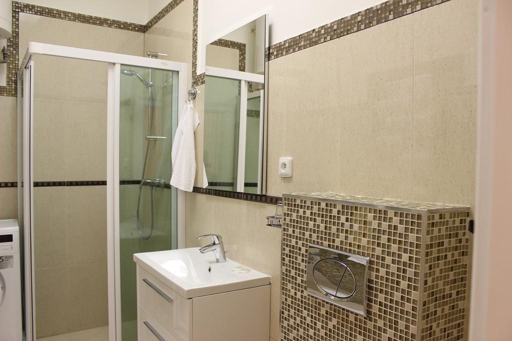 Leo Apartment Μπρατισλάβα Εξωτερικό φωτογραφία
